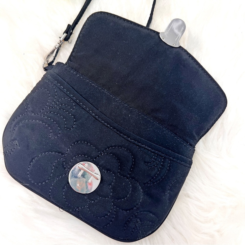 Vera Bradley Black Quilted Wristlet Floral RFID Wallet Clutch Small Purse - Picture 4 of 9
